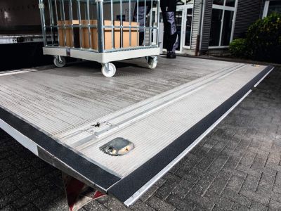 Taśma antypoślizgowa DURALINE® GRIP+ 50 mm Numer produktu 109601 Kolor: czarny (2)